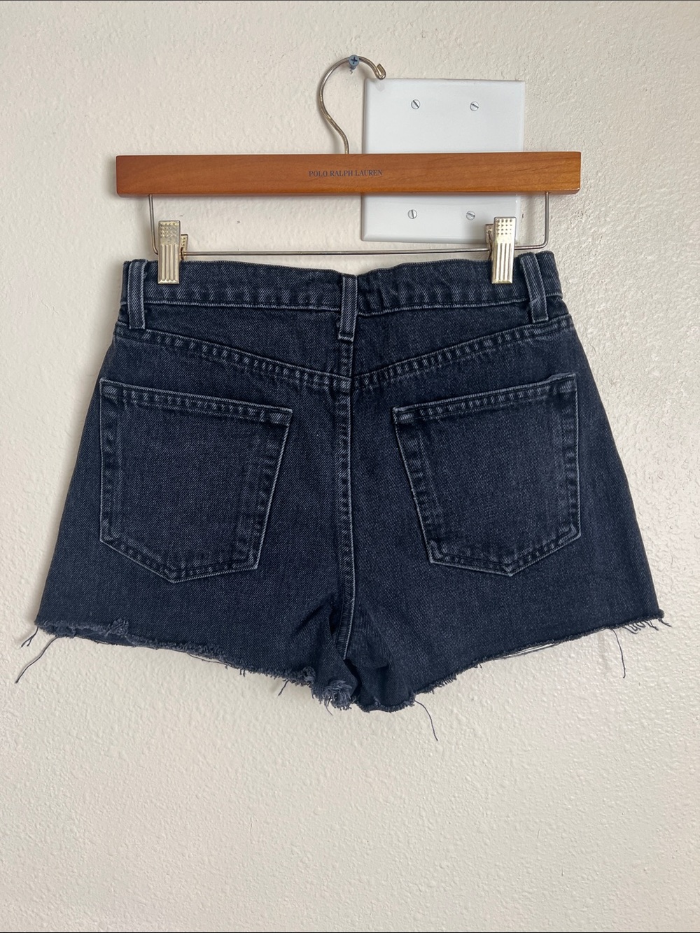 Reformation Dixie High Rise Jean Short - Picture 5 of 12